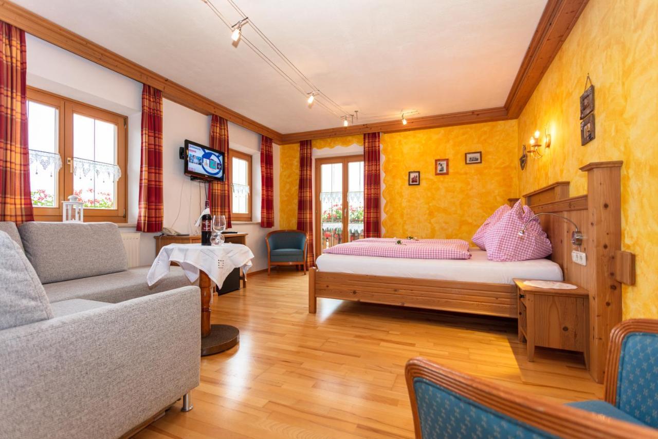 באד הופגסטין Hotel-Pension Lackenbauer מראה חיצוני תמונה