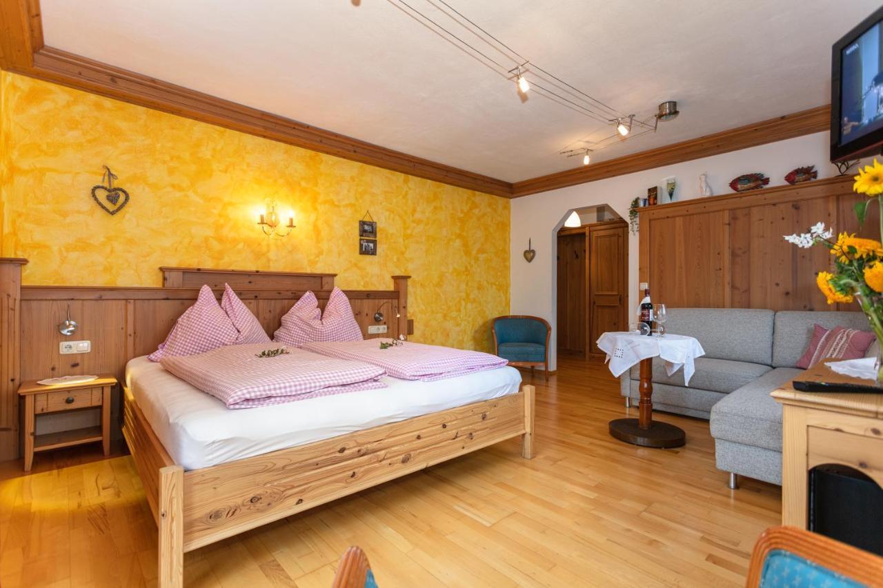 באד הופגסטין Hotel-Pension Lackenbauer מראה חיצוני תמונה