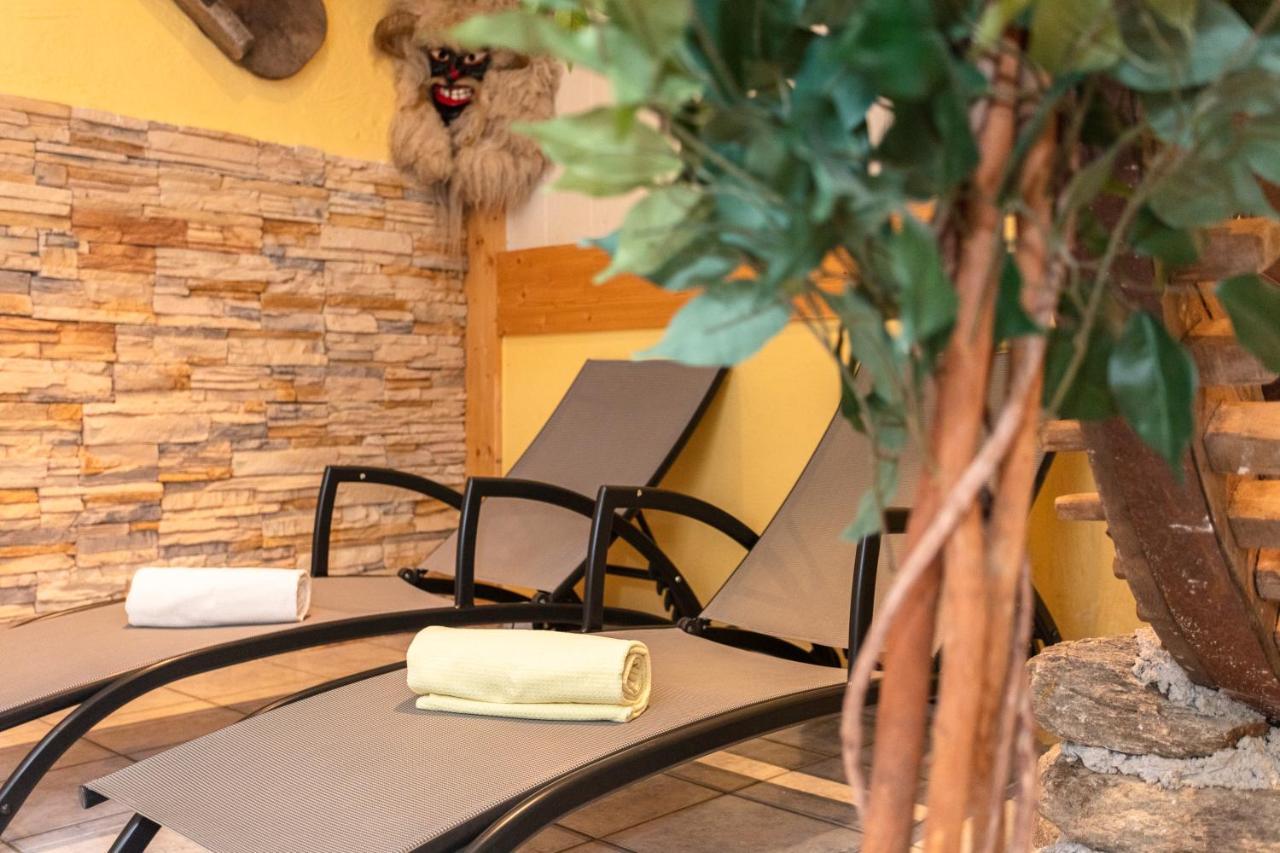 באד הופגסטין Hotel-Pension Lackenbauer מראה חיצוני תמונה