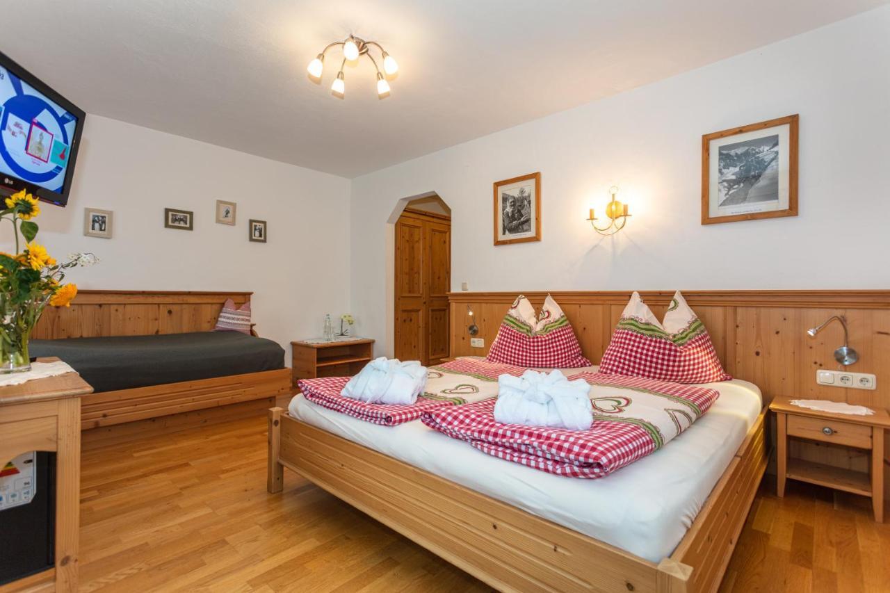 באד הופגסטין Hotel-Pension Lackenbauer מראה חיצוני תמונה