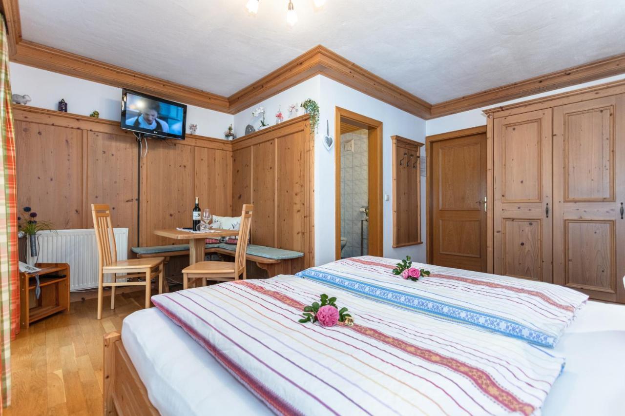 באד הופגסטין Hotel-Pension Lackenbauer מראה חיצוני תמונה