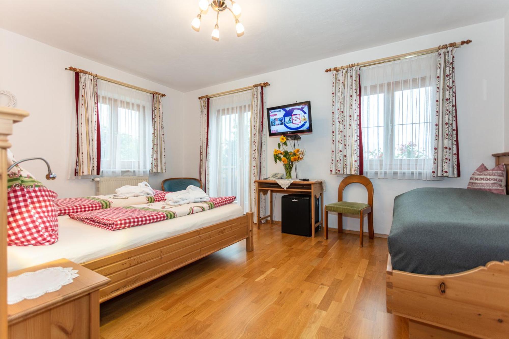 באד הופגסטין Hotel-Pension Lackenbauer חדר תמונה